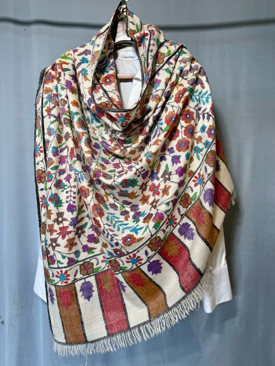PURECASHMERE Accessories - Hand spun kani with GI tag